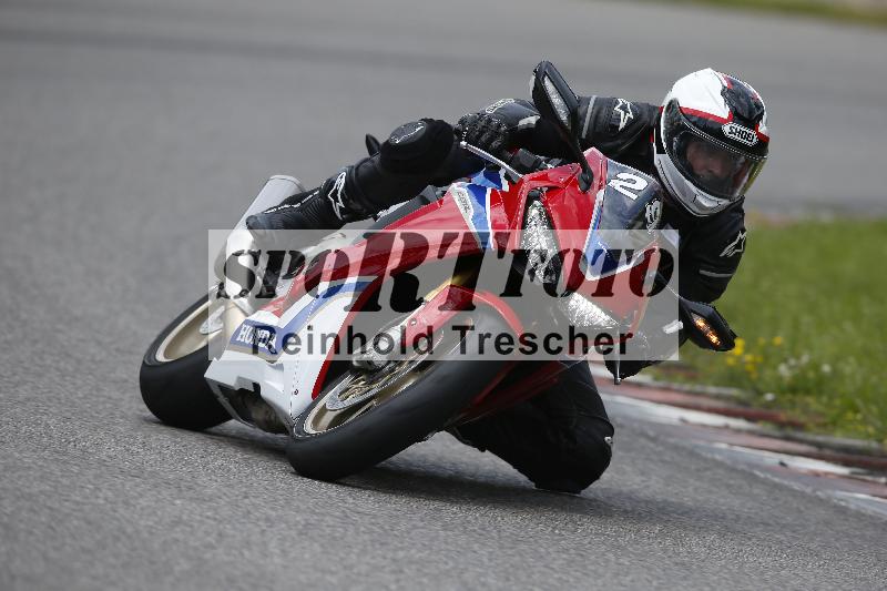 /Archiv-2024/29 12.06.2024 MOTO.CH Track Day ADR/Gruppe gelb/29